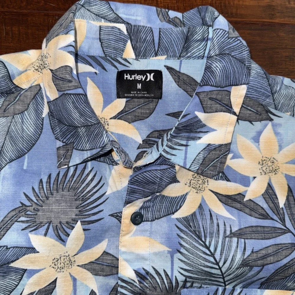 Hurley Mens Size Medium One and Only Lido Stretch Shirt Short Sleeve Blue Floral